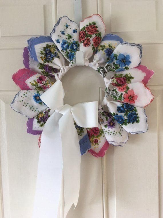 Delicate Handkerchief Wreath Design