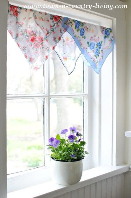 Delicate Hankie Window Valance