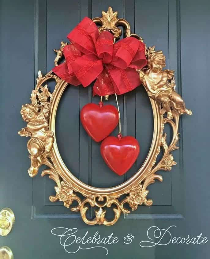 Elegant Gold Frame Valentines Wreath