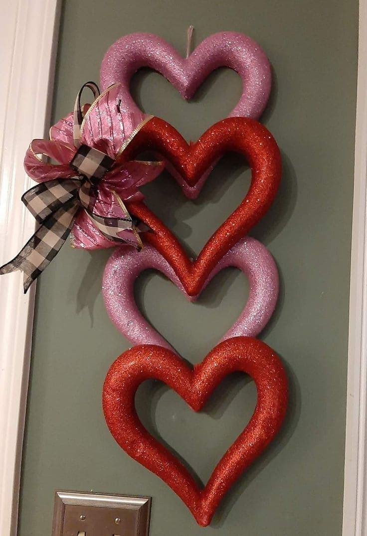 Stacked Glitter Heart Valentines Wreath