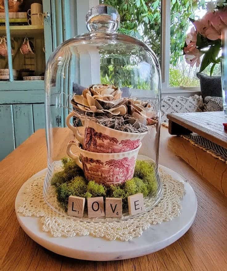 Vintage Teacup Valentine Display