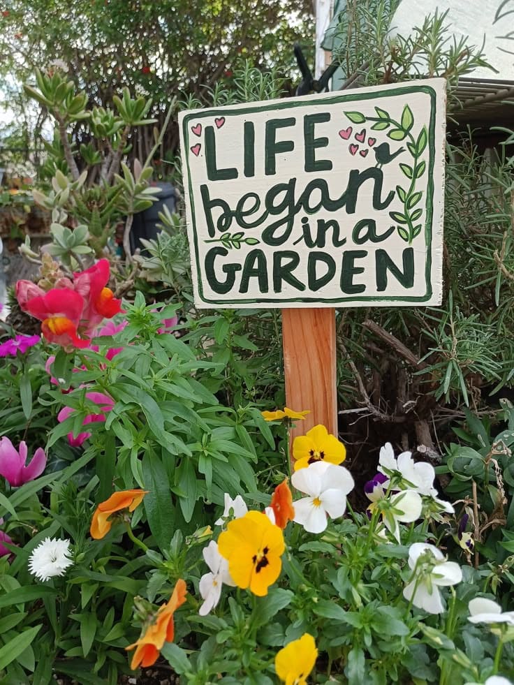 Charming Hand-Painted Garden Quote Sign