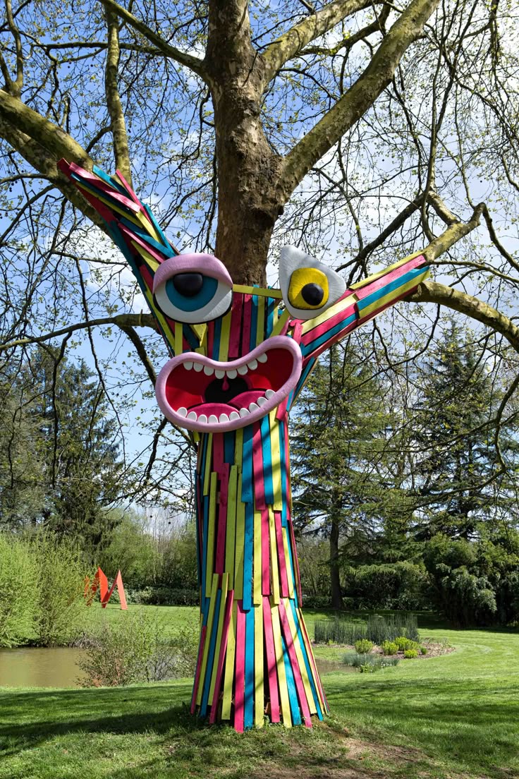 20 Whimsical Tree Trunk Projects That Transform Your Outdoor Space 20 Whimsical Tree Trunk Projects That Transform Your Outdoor Space