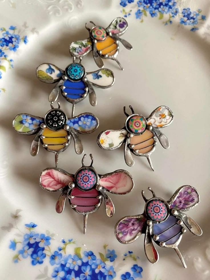 Broken China Mosaic Bee Pins