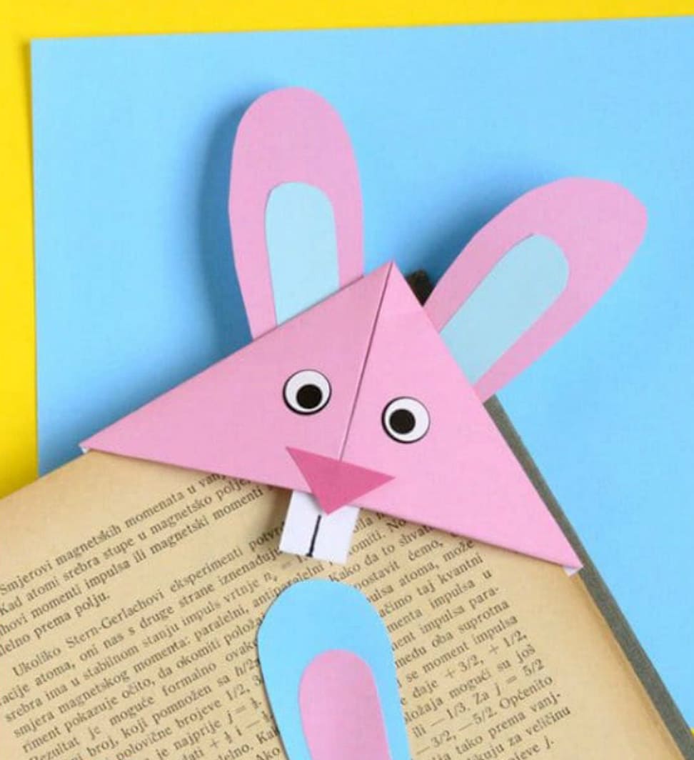 30 Cute and Easy Construction Paper Crafts to Spark Kids' Creativity