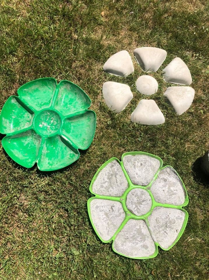 DIY Concrete Flower Stepping Stones