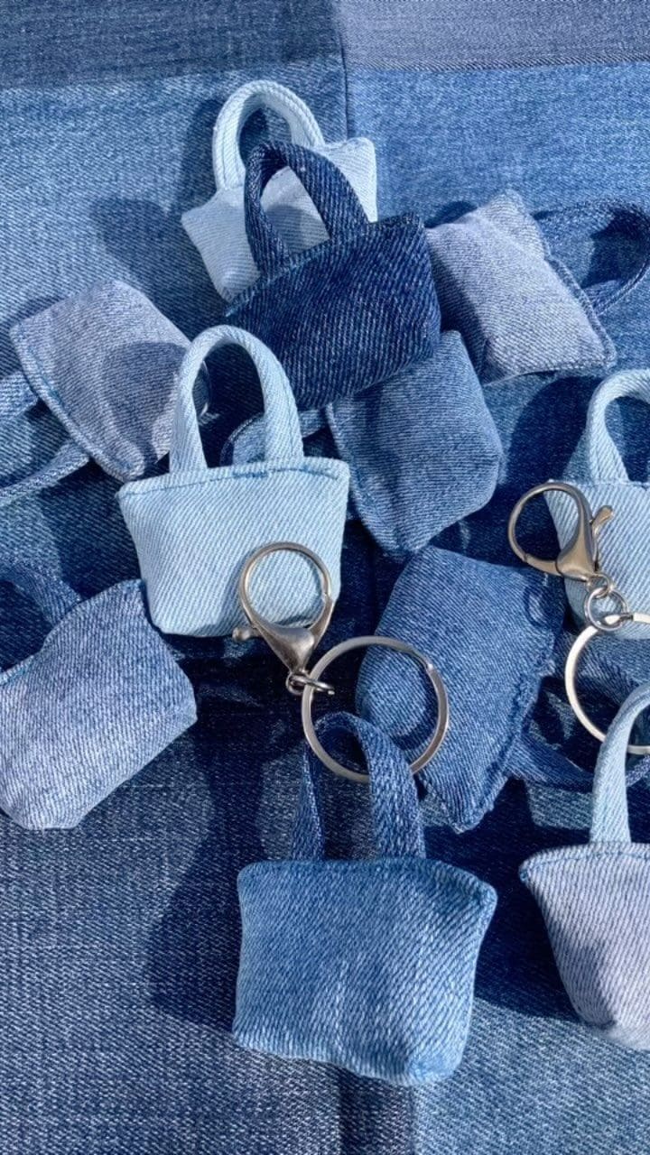 DIY Mini Tote Bag Keychains