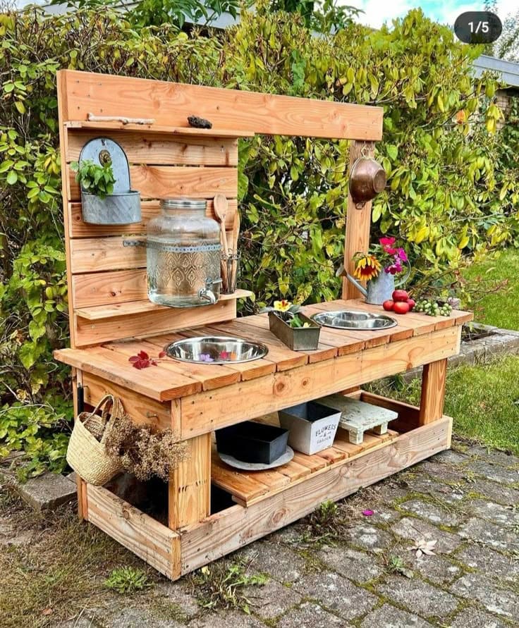 DIY Outdoor Mud Kitchen