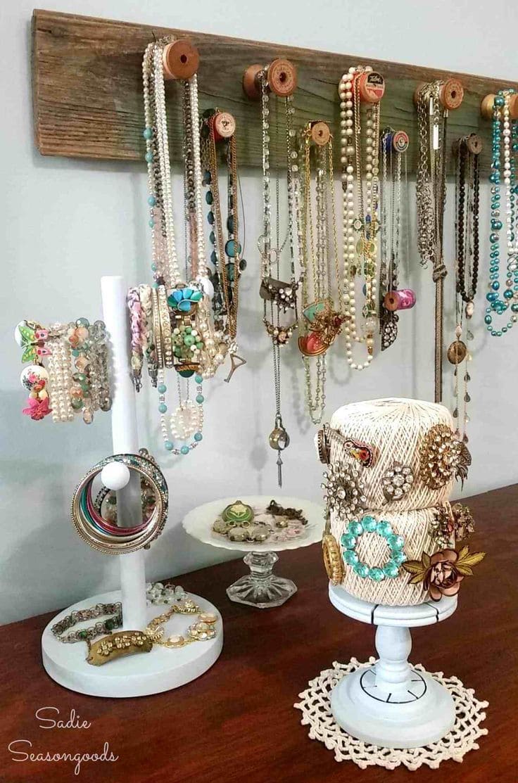 DIY Spindle Jewelry Organizer