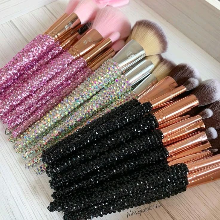 Glam Grip Makeup Brushes