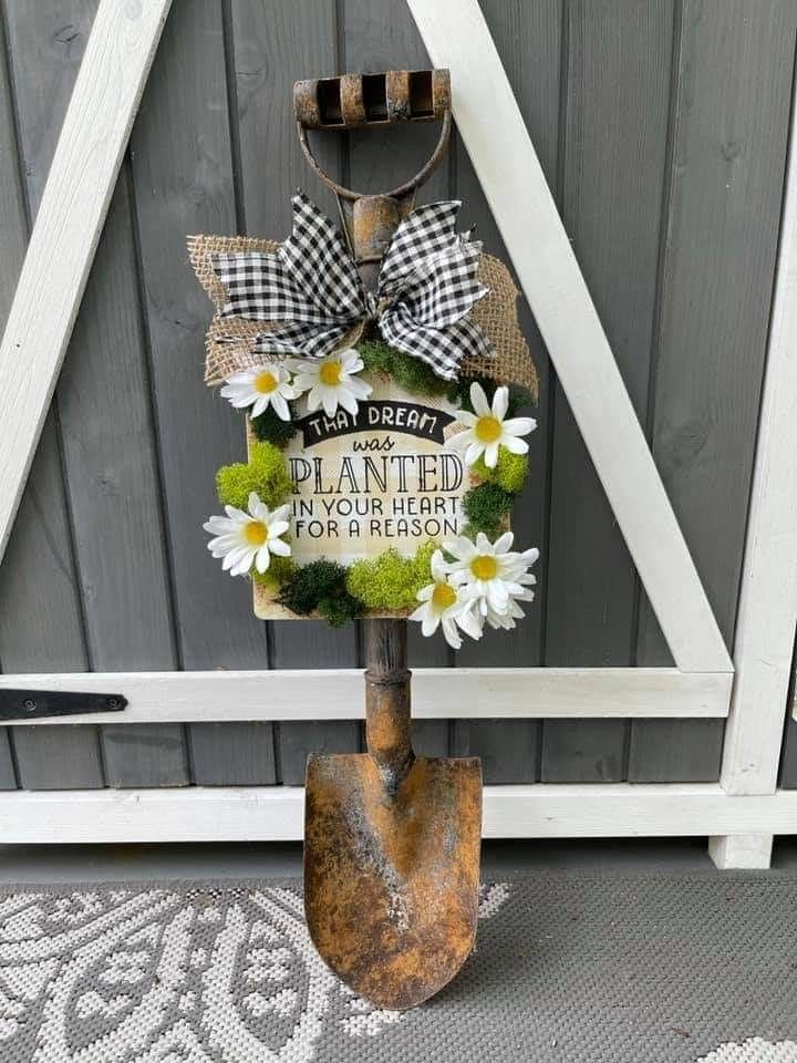 Heartfelt Shovel Welcome Sign