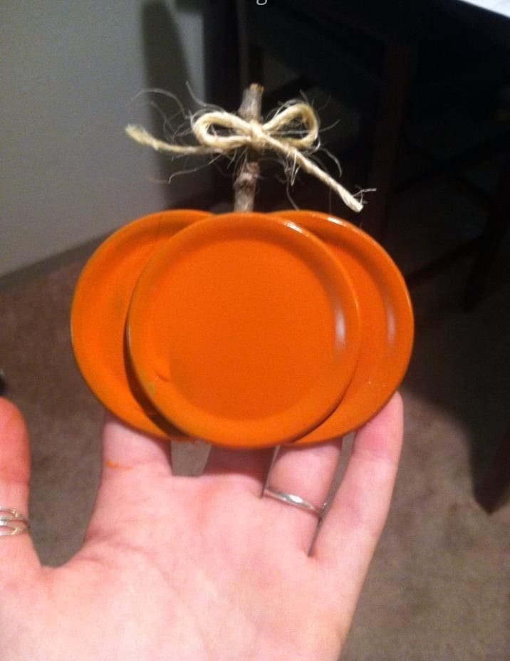 Mini Mason Jar Lid Pumpkin Craft