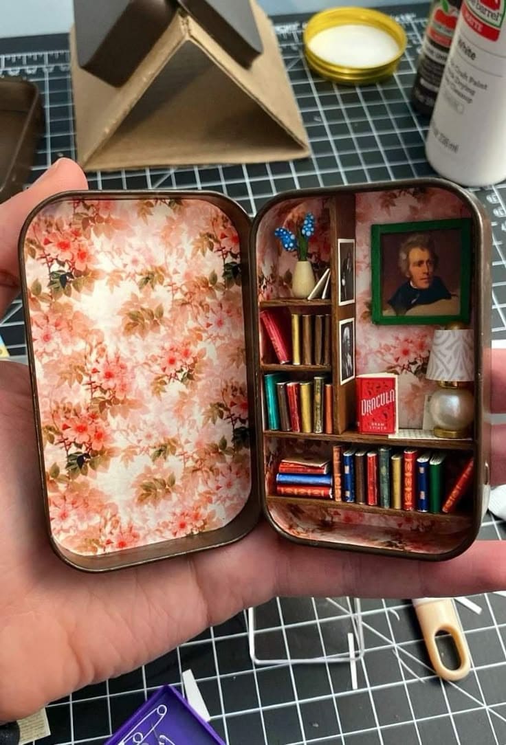 Miniature Altoids Tin Library