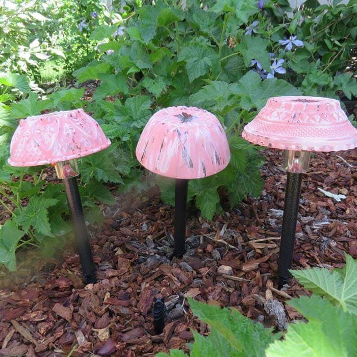Painted Bowl Mushroom Solar Lights