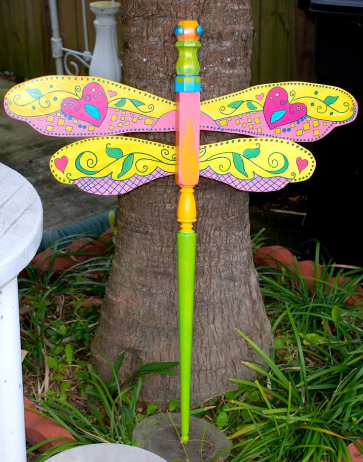 Painted Dragonfly Garden Stake