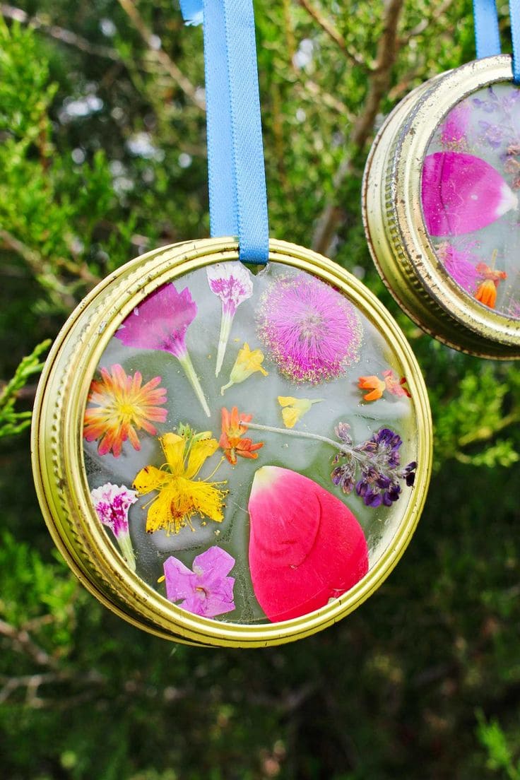 Pressed Flower Mason Jar Lid Suncatcher