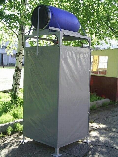 Solar Barrel Shower With Privacy Curtain