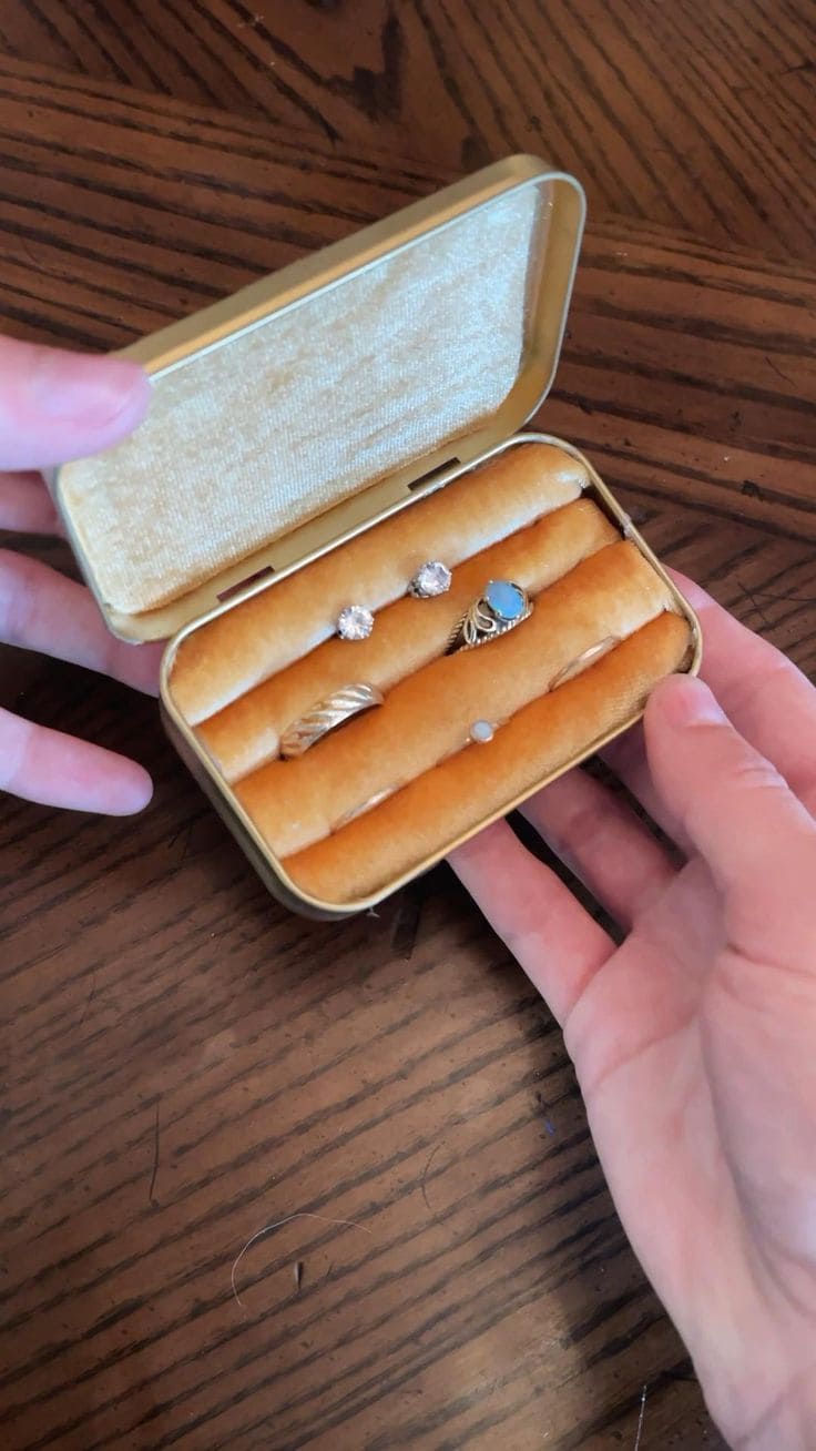 Upcycled Altoids Tin Ring Case