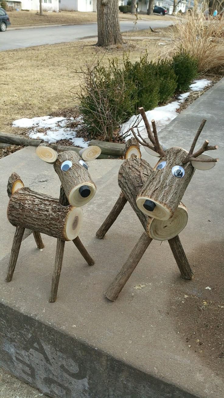 Wood Log Reindeer Family