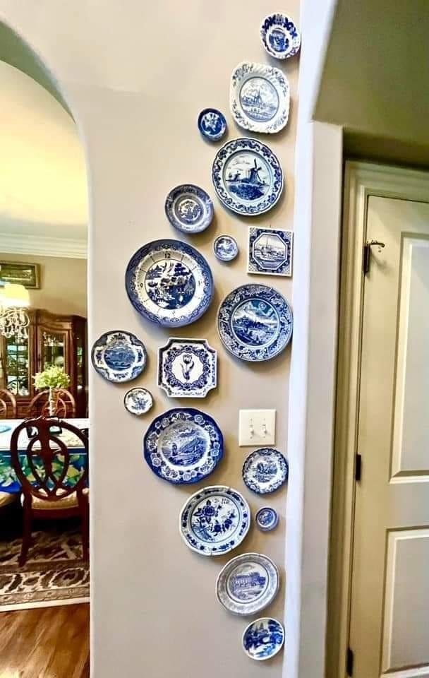 Blue and White Porcelain Plate Wall