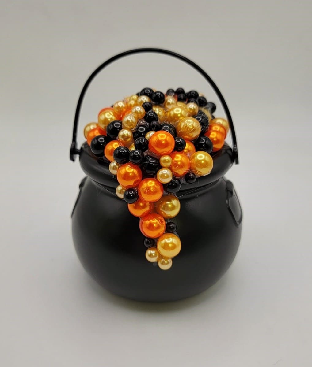 Bubbling Witchs Cauldron Bead Decor 1