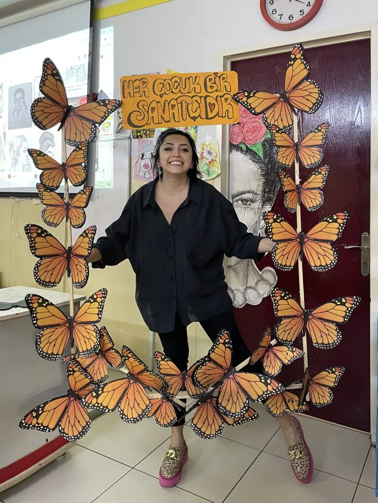 Butterfly-Themed DIY Photo Frame