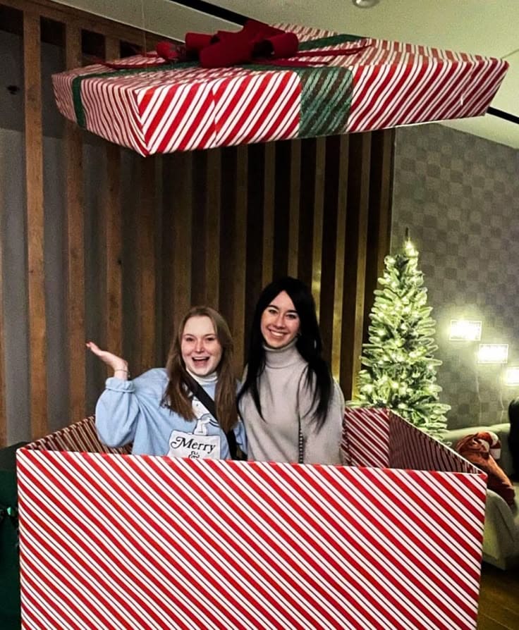 Candy Cane Gift Box Photo Booth