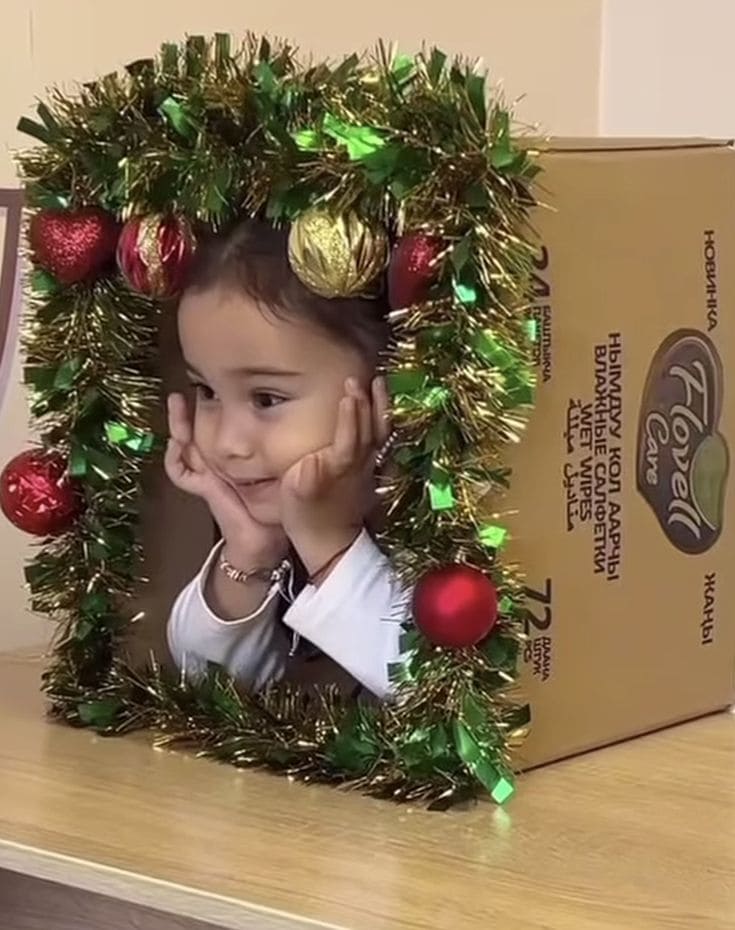 Christmas Gift Box Head Frame