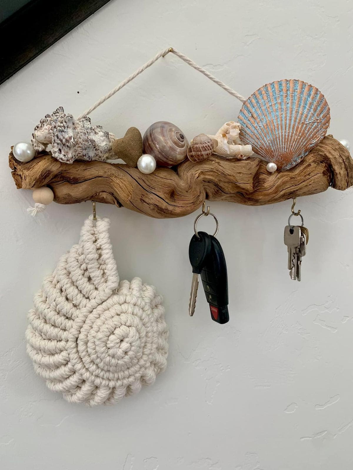 Coastal Driftwood Key Holder With Shell Accents