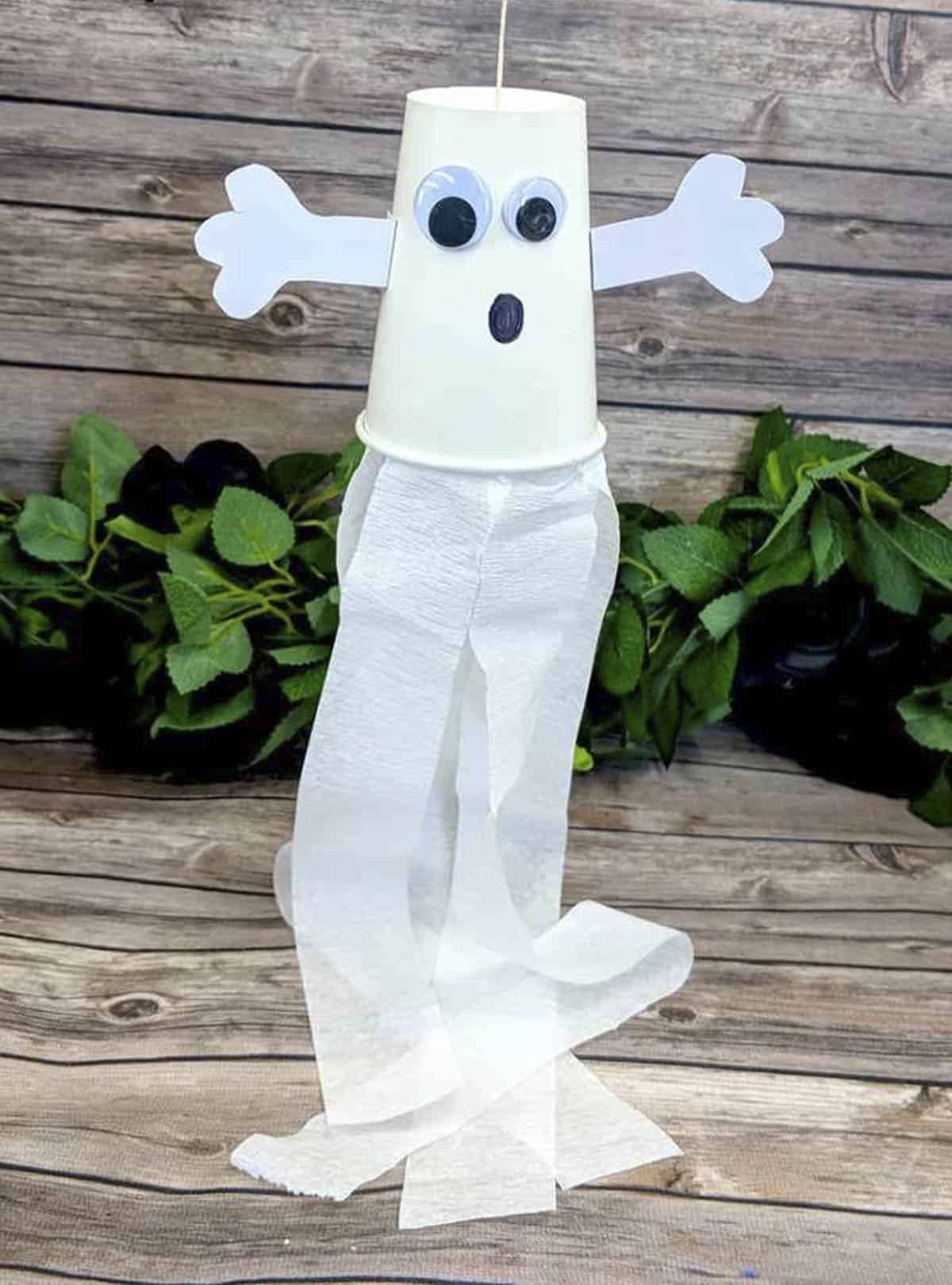 20 Kid-Friendly Halloween Paper Crafts That Are Too Cute to Spook