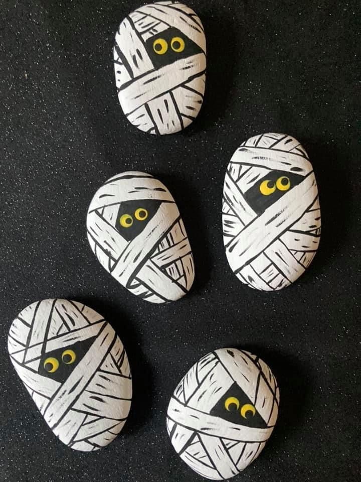 Cute Little Mummy Stones
