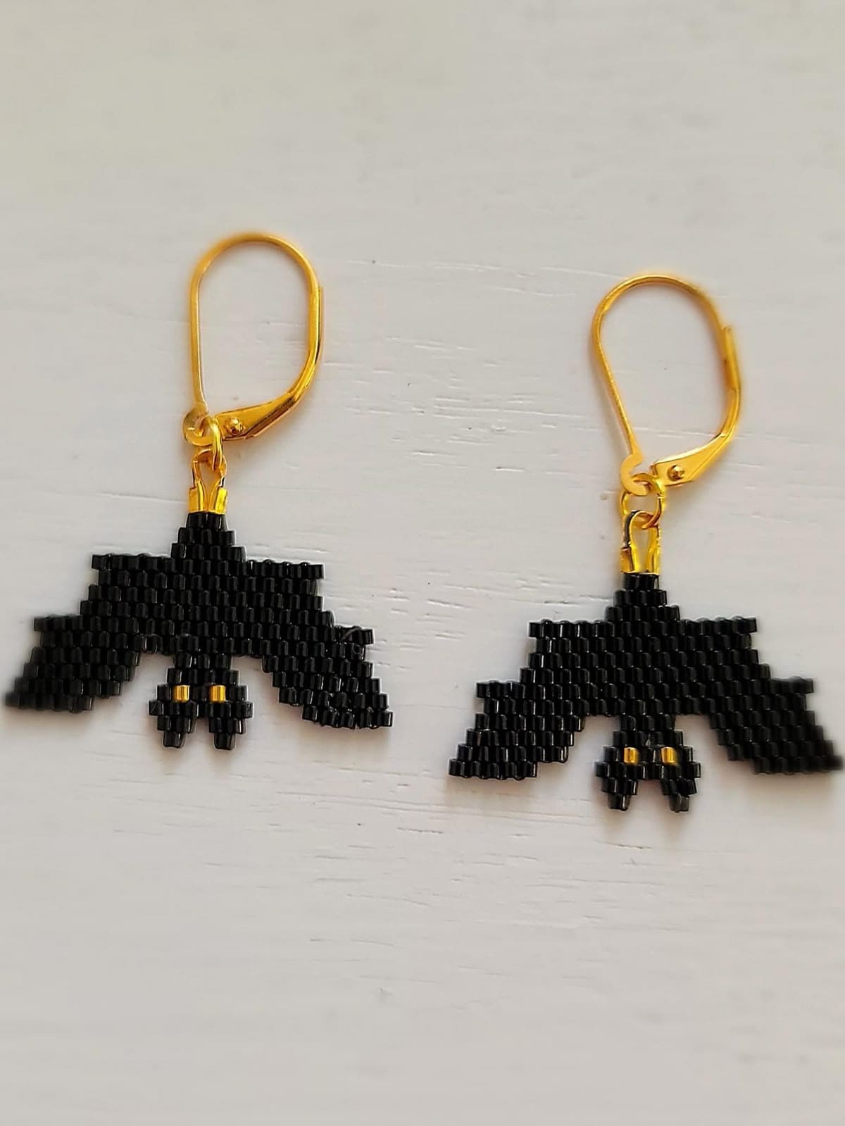 Delicate Beaded Bat Earrings for a Chic Halloween Touch 1