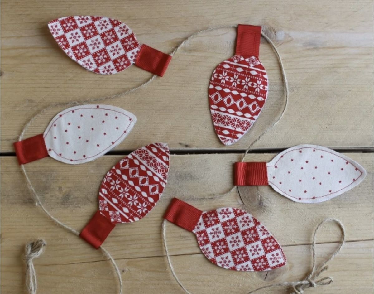 Turn Your Fabric Scraps Into These 20 Adorable Christmas Decorations