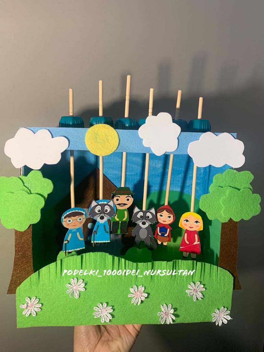 Felt Forest Puppet Box with Fairy Tale Friends