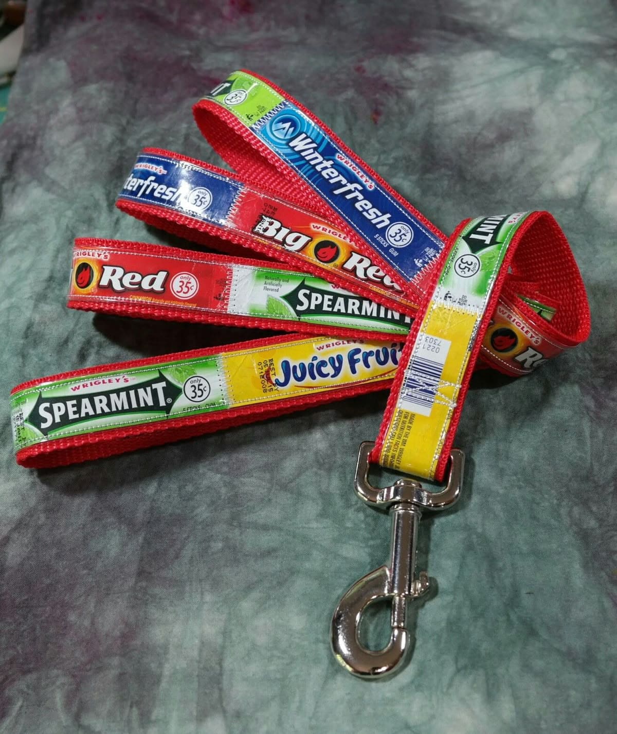 Gum Wrapper Dog Leash