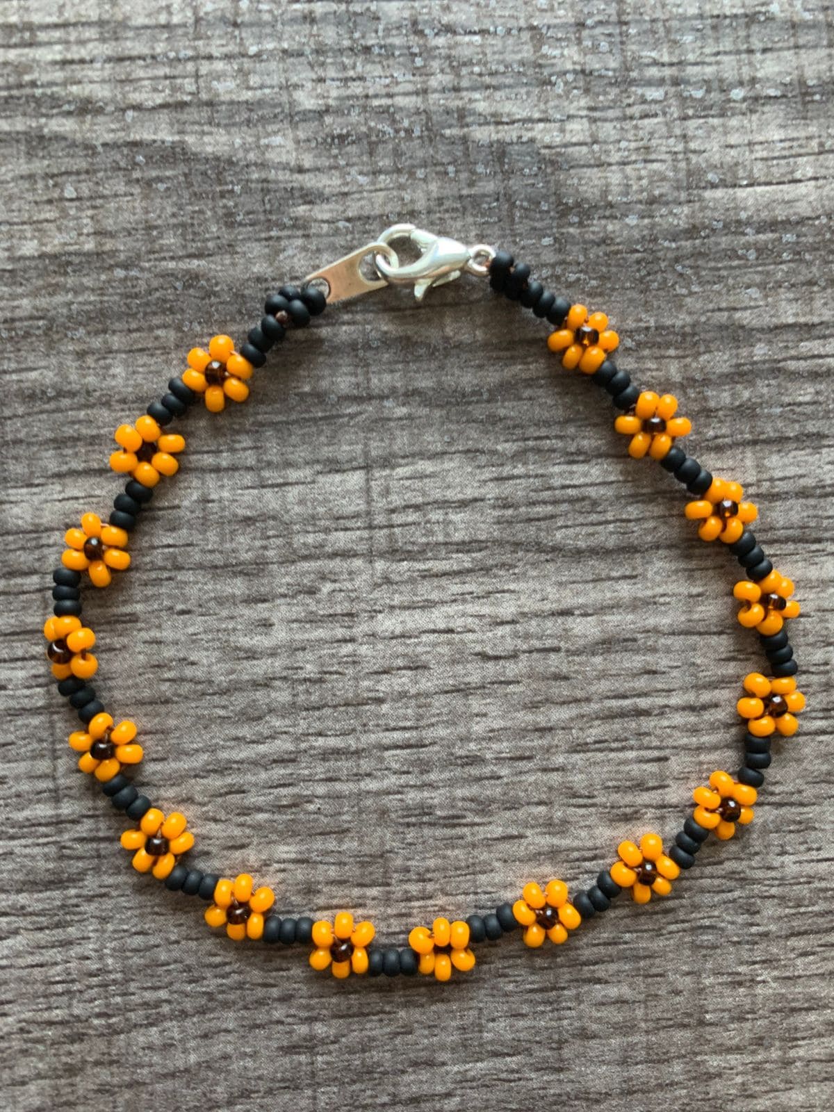 Halloween Daisy Chain Bracelet 1