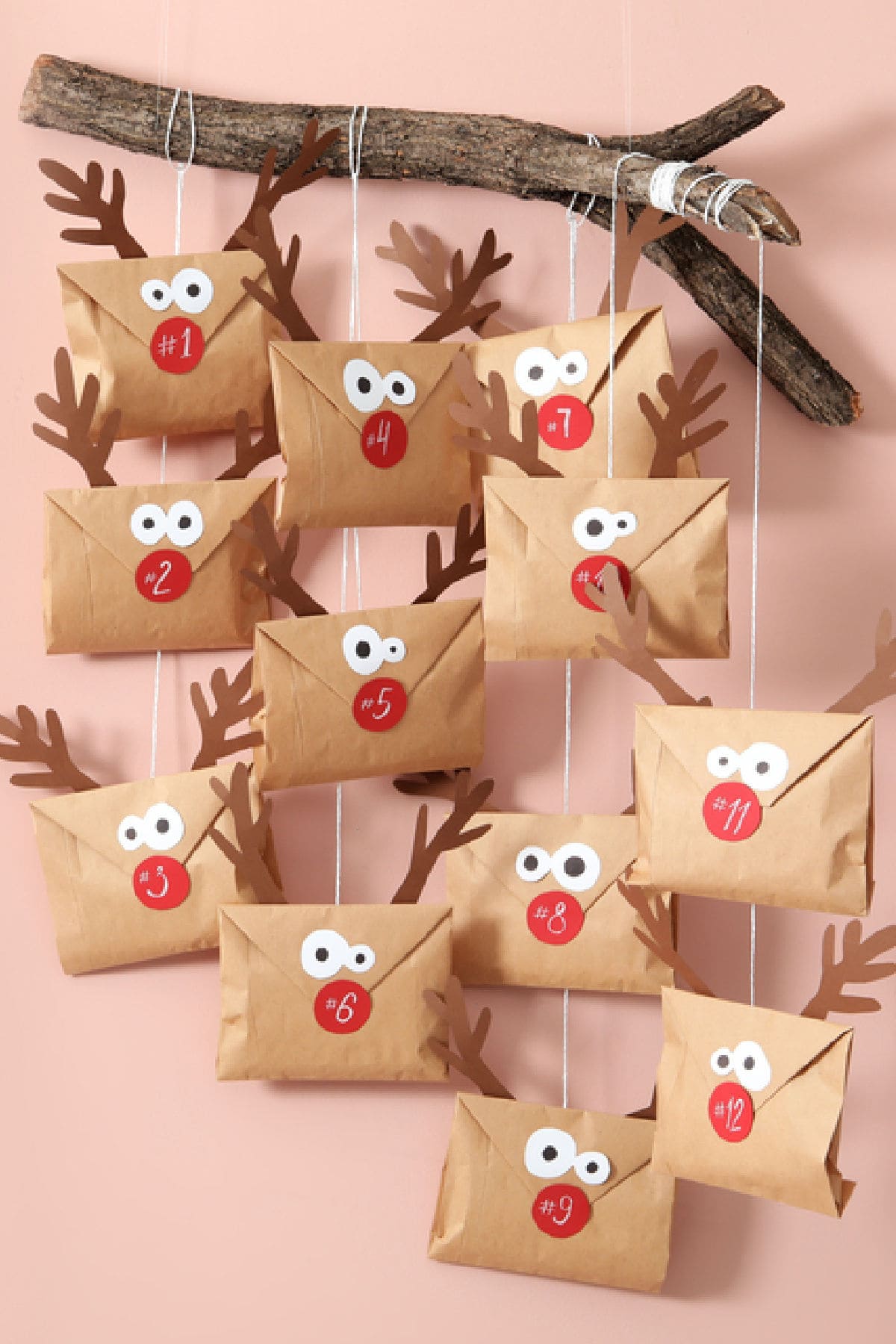 Hanging Reindeer Envelope Countdown