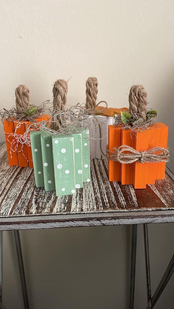 Mini Clothespin Pumpkins