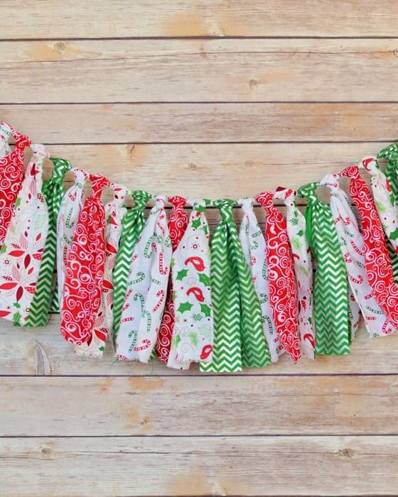 No-Sew Christmas Fabric Garland