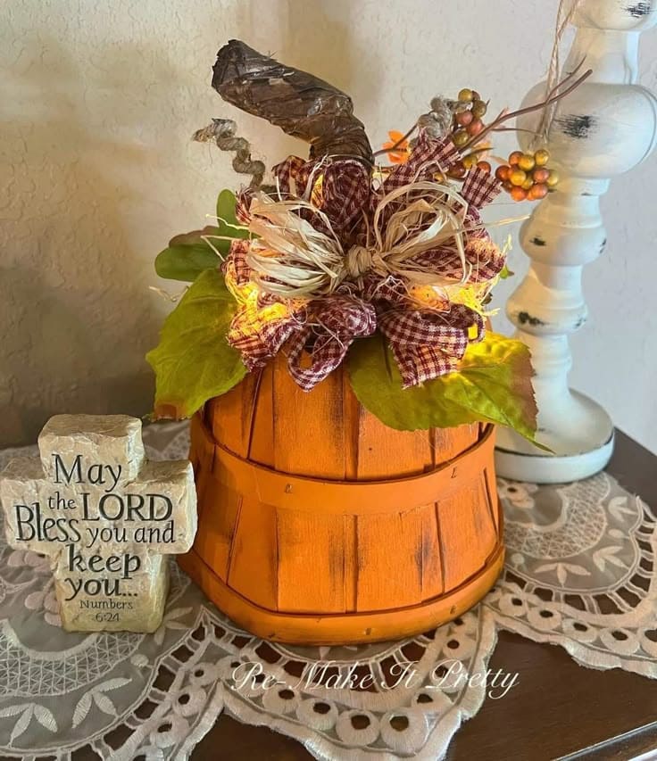 25 Beautiful DIY Pumpkins Made From Upcycled Items at Zero Cost