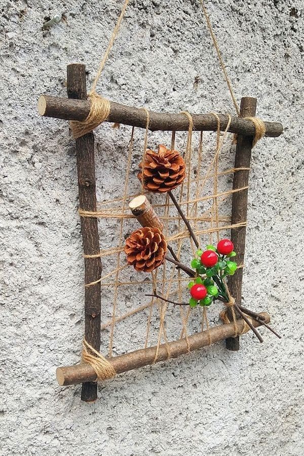 23 Stunning Christmas Wall Hanging Ideas That Steal the Spotlight