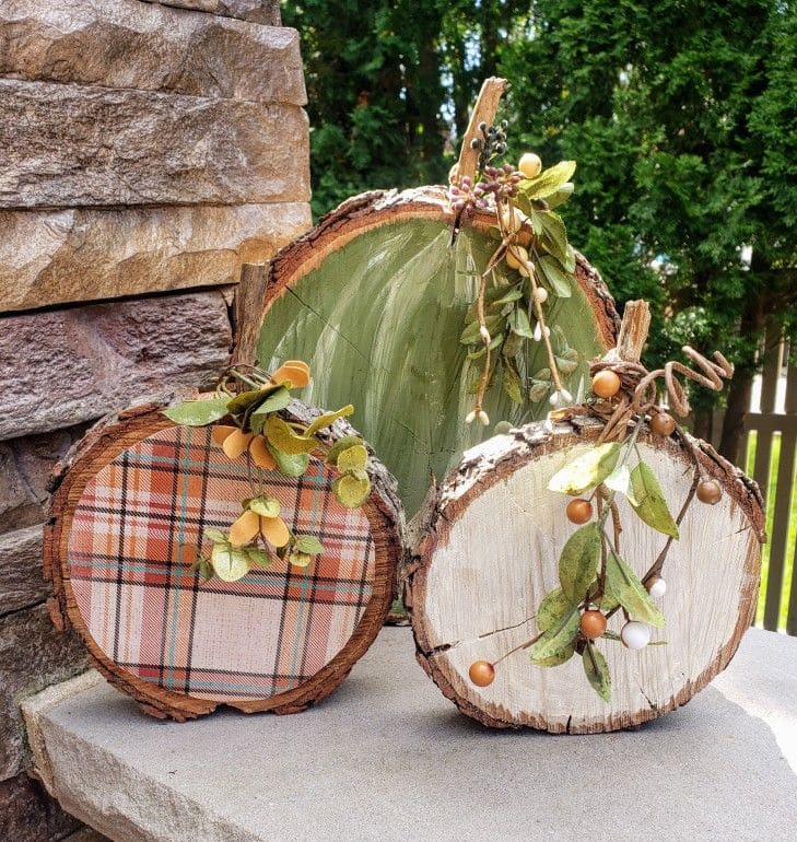 Rustic Wood Slice Pumpkins