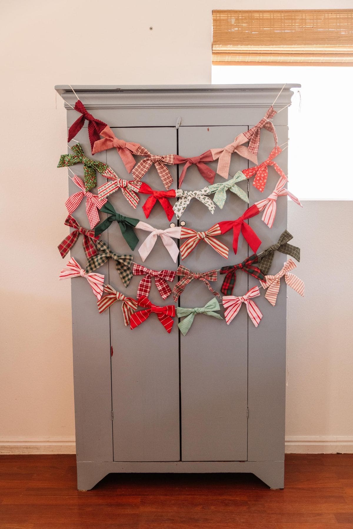 Scrap Fabric Bow Garland