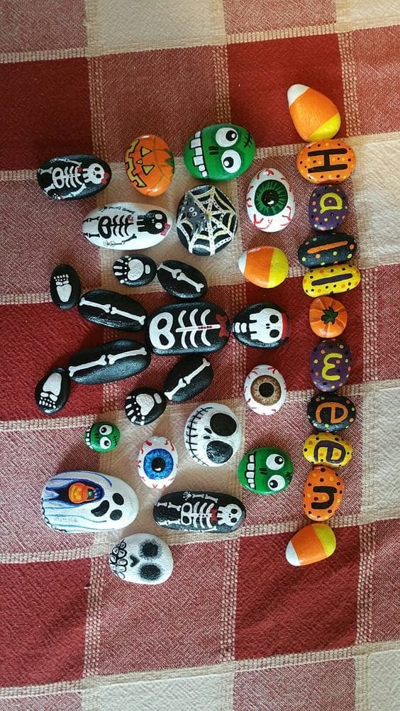 Spooky Skeleton and Monster Mix Rock Set