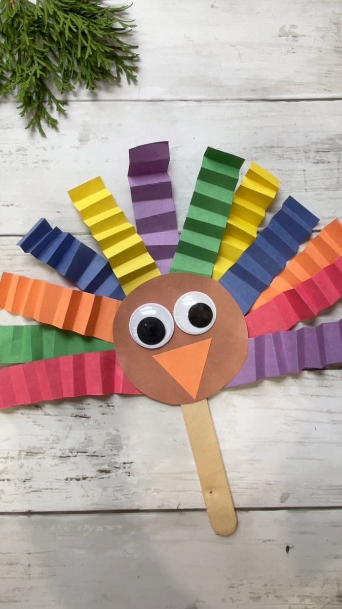 Accordion Paper Strip Turkey Puppet