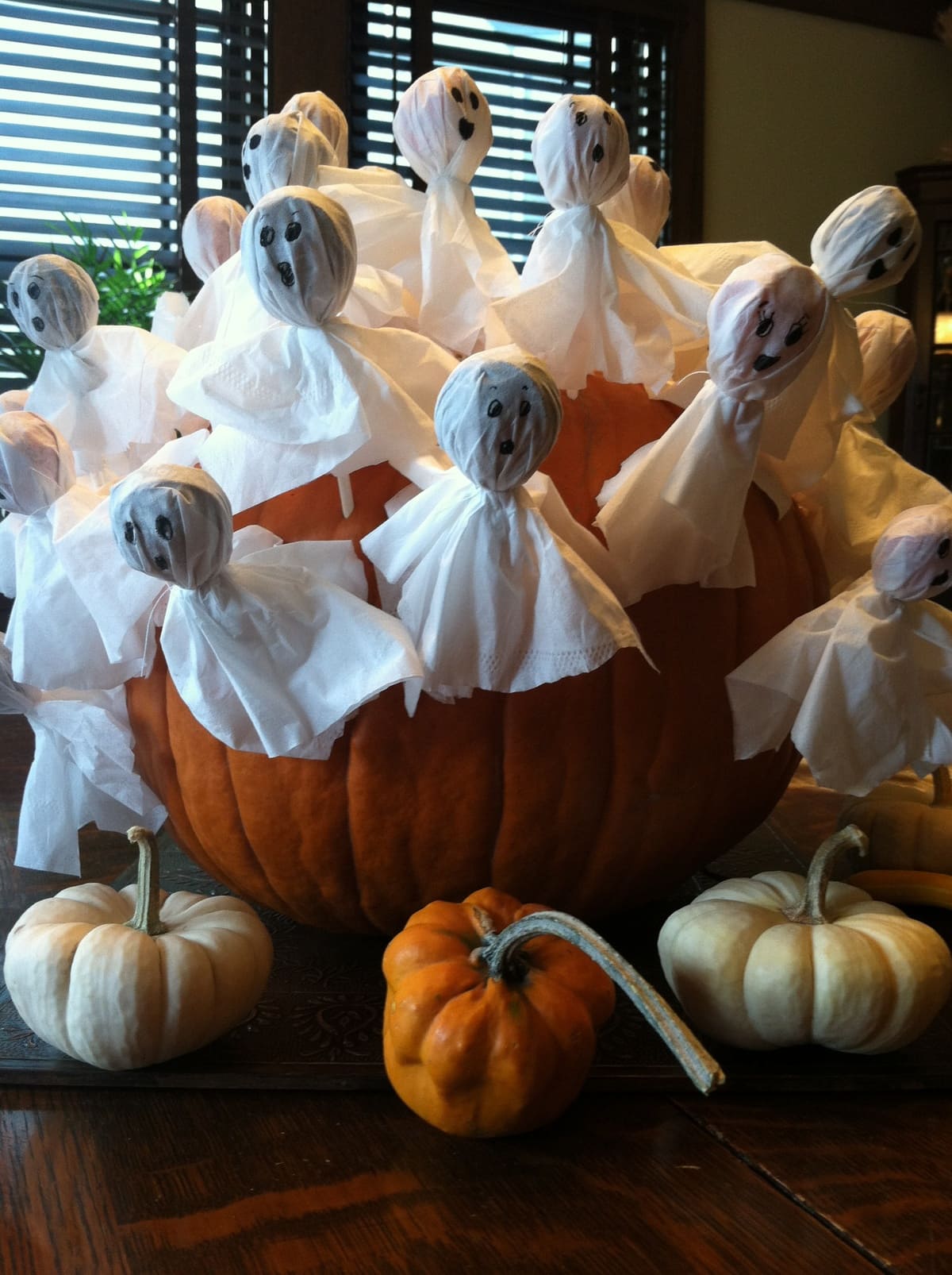 Boo-tiful Ghost Lollipops