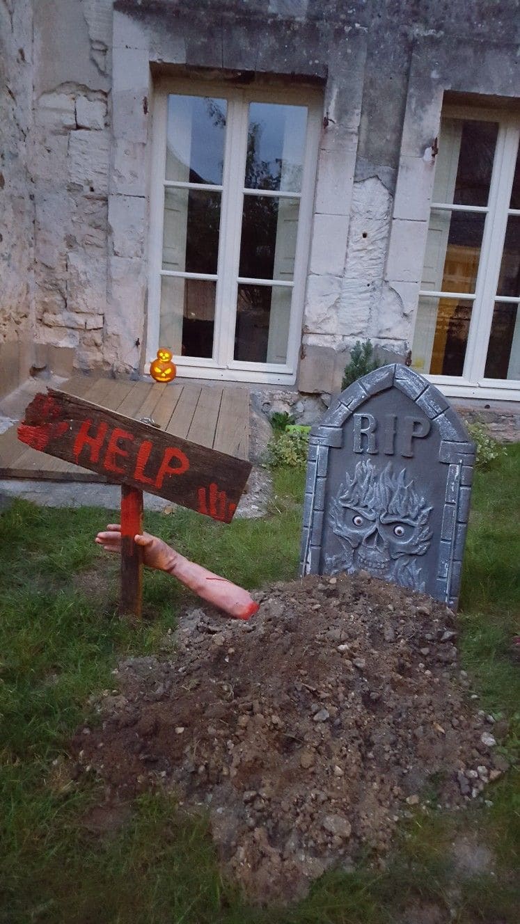 Buried Alive Grave Scene