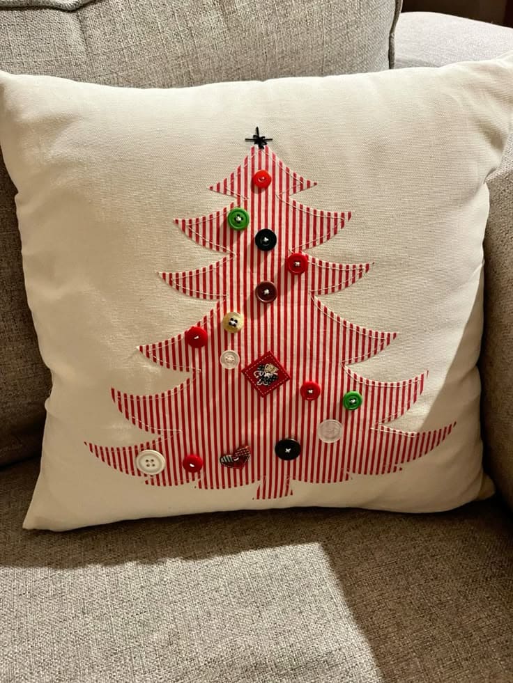 Here're 20 Beautiful Pillow Ideas to Make All Year Round