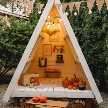 Bring Autumn Home With 20 DIY Garden Decor Ideas