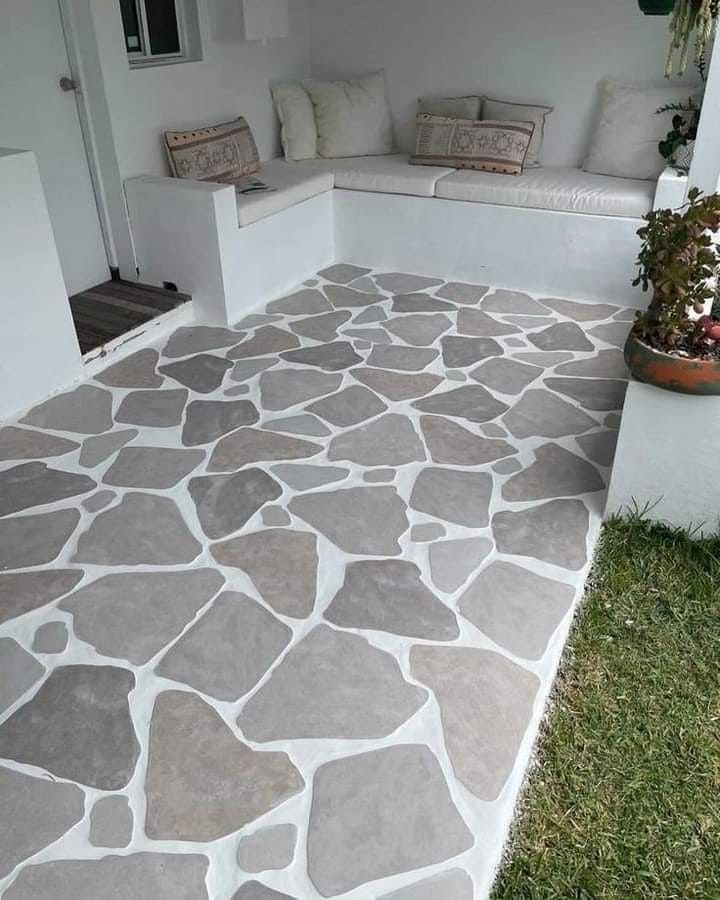 Cozy Patio with Flagstone Paving